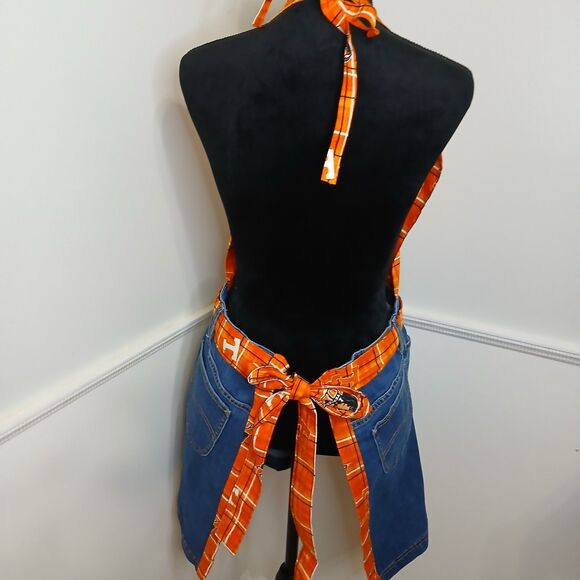 Tennessee Vols 2 Piece Handmade Apron and Oven Mitt UT Vols Set - Picture 6 of 8